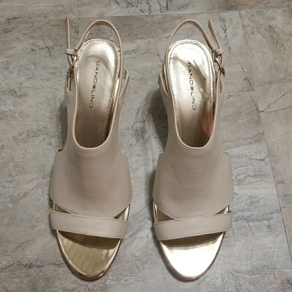 Off white and gold leather bandolino wedges - Picture 2 of 3